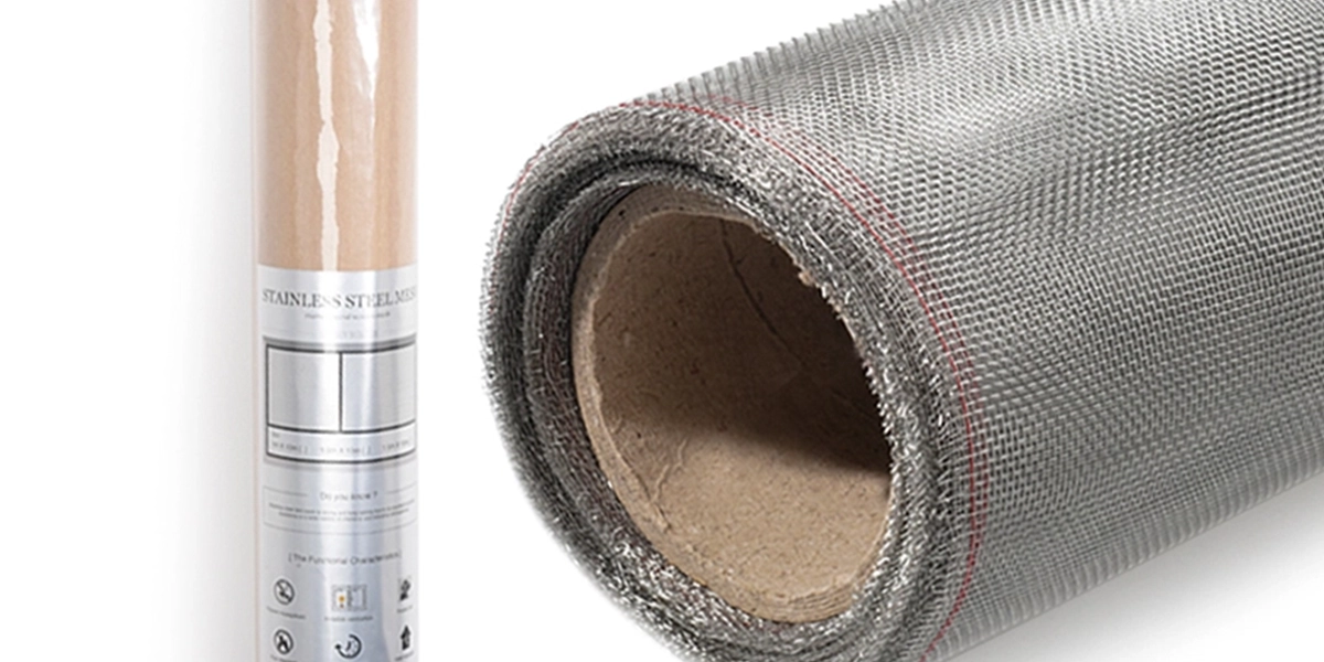 Custom roll and panel mesh packing support